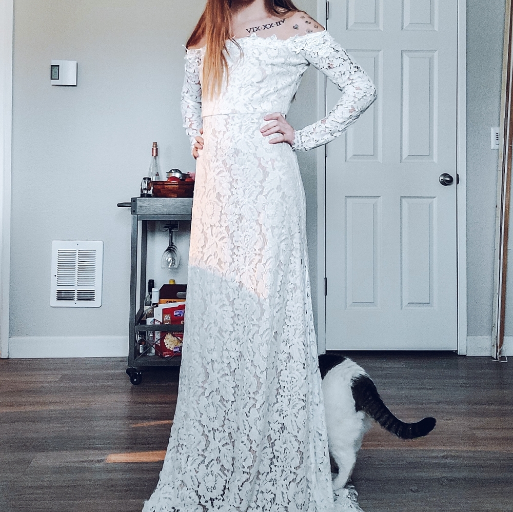 ❌️SOLD❌️NWT Lulu's Romance Dreamer Long Sleeve Lace Dress - Picture 4 of 5